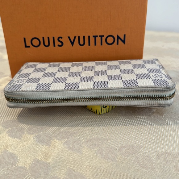 Louis Vuitton Damier Azur Zippy Wallet - Picture 3 of 13